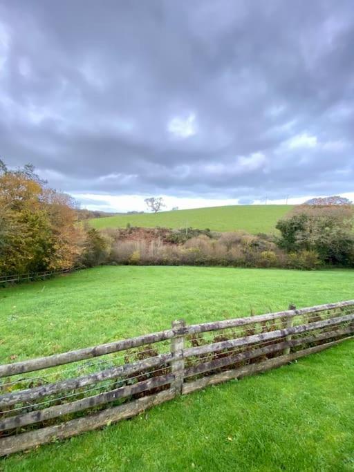 Villa Woodland View At Hewish Mill Bittadon Exterior foto